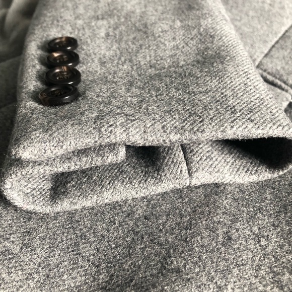 Excellent condition J crew Parke top coat in grey wool, size 0 petite - Picture 13 of 16
